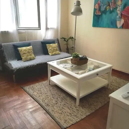 Hospital De Mujeres Apartment